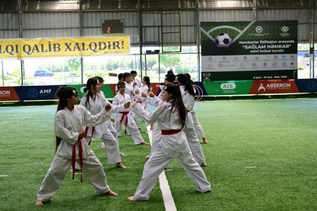 "Sağlam həmkar" minifutbol turnirinə start verilib "Sağlam həmkar" minifutbol turnirinə start verilib
