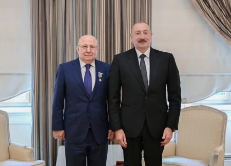 İlham Əliyev Qurban Qurbanovu qəbul etdi və ona "Dostluq" ordenini təqdim etdi İlham Əliyev Qurban Qurbanovu qəbul etdi və ona "Dostluq" ordenini təqdim etdi