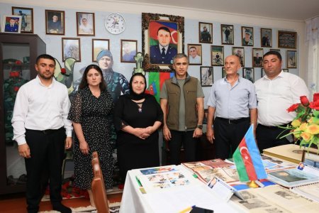 Anar Ələkbərov şəhid Nail İbrahimlinin ailəsini ziyarət edib Anar Ələkbərov şəhid Nail İbrahimlinin ailəsini ziyarət edib