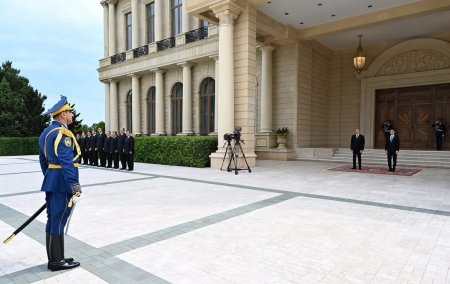 Türkmənistan Prezidenti Sərdar Berdiməhəmmədov Azərbaycanda rəsmi qarşılanıb Türkmənistan Prezidenti Sərdar Berdiməhəmmədov Azərbaycanda rəsmi qarşılanıb