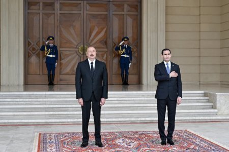 Türkmənistan Prezidenti Sərdar Berdiməhəmmədov Azərbaycanda rəsmi qarşılanıb Türkmənistan Prezidenti Sərdar Berdiməhəmmədov Azərbaycanda rəsmi qarşılanıb