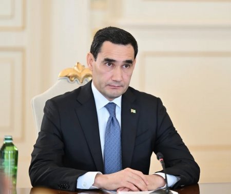 İlham Əliyev və Sərdar Berdiməhəmmədov arasında geniş tərkibdə görüş keçirilib İlham Əliyev və Sərdar Berdiməhəmmədov arasında geniş tərkibdə görüş keçirilib