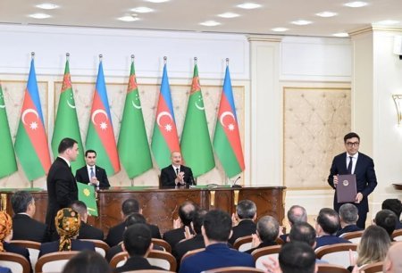 Azərbaycan və Türkmənistan arasında bir sıra mühüm sənədlər imzalanıb