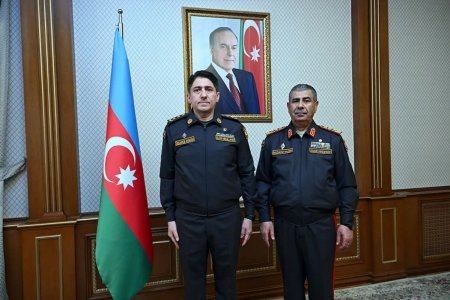 Zakir Həsənov ali hərbi rütbə alan zabitlərlə görüşüb