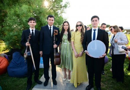 Leyla Əliyevanın təşəbbüsü ilə müəllimlərə həsr olunan Xeyirxahlıq Festivalı keçirilib