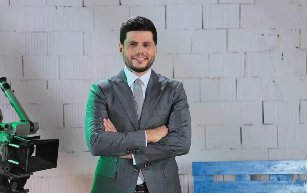 Aparıcı Zaur Kamal avtomobil qəzasına düşüb Aparıcı Zaur Kamal avtomobil qəzasına düşüb