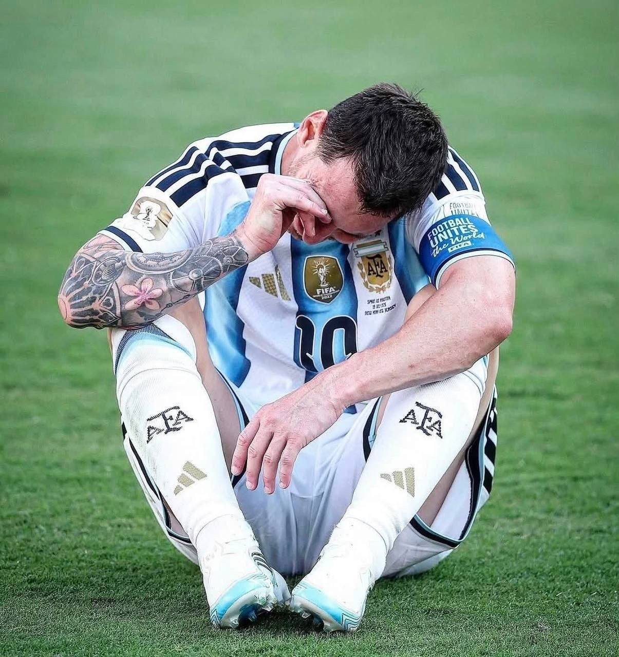 Messi göz yaşlarına hakim ola bilmədi – Dünya çempionatının finalı argentinalı ulduz üçün böyük məyusluqla başa çatdı Messi göz yaşlarına hakim ola bilmədi – Dünya çempionatının finalı argentinalı ulduz üçün böyük məyusluqla başa çatdı