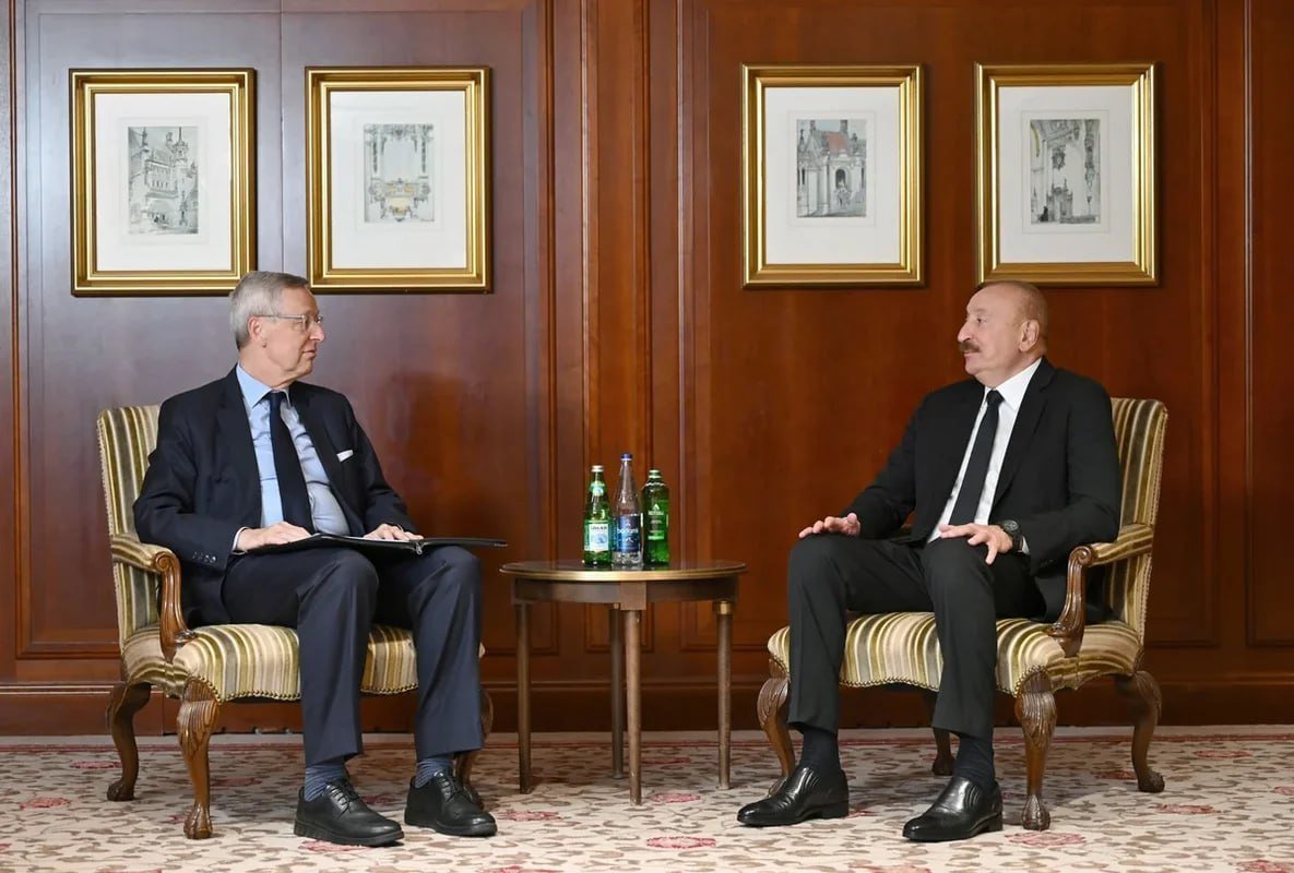 İlham Əliyev Almaniya İqtisadiyyatının Şərq Komitəsinin sədri ilə görüşüb İlham Əliyev Almaniya İqtisadiyyatının Şərq Komitəsinin sədri ilə görüşüb