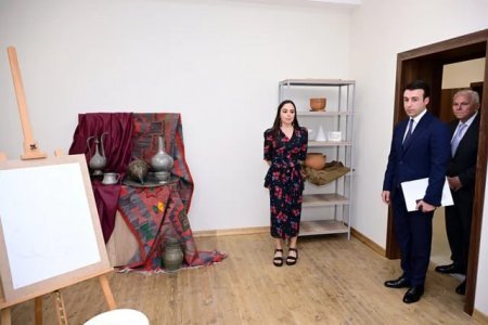 Leyla Əliyeva Şəkidə yeni istifadəyə verilən İncəsənət Məktəbinin binası ilə tanış olub