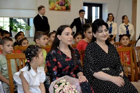 Leyla Əliyeva Şəkidə 6 saylı Uşaq evi sosial xidmət müəssisəsində olub