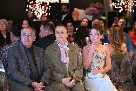 Azərbaycan Milli Xalça Muzeyində “Zamanın naxışları” adlı möhtəşəm moda nümayişi keçirilib
