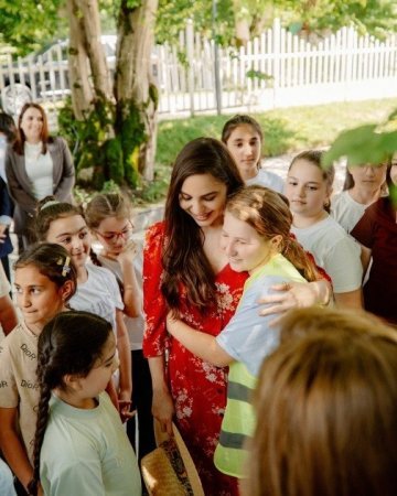 Leyla Əliyeva Qəbələdə rəssam Yəhya Cəlilovun ilk fərdi sərgisinin açılışında iştirak edib Leyla Əliyeva Qəbələdə rəssam Yəhya Cəlilovun ilk fərdi sərgisinin açılışında iştirak edib