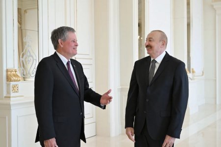 Prezident İlham Əliyev ABŞ senatoru Stiv Deynsi qəbul edib