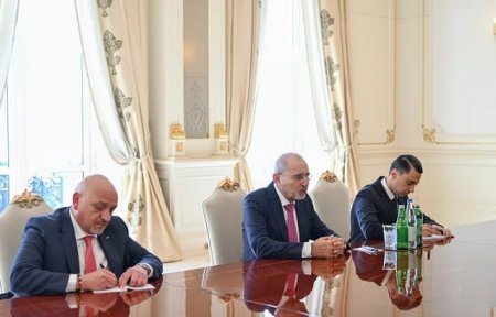 Prezident İlham Əliyev İordaniyanın xarici işlər nazirini qəbul edib