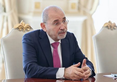 Prezident İlham Əliyev İordaniyanın xarici işlər nazirini qəbul edib