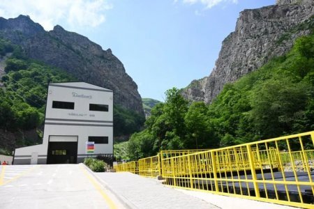 Prezident İlham Əliyev Laçında üç su elektrik stansiyasının açılışında iştirak edib