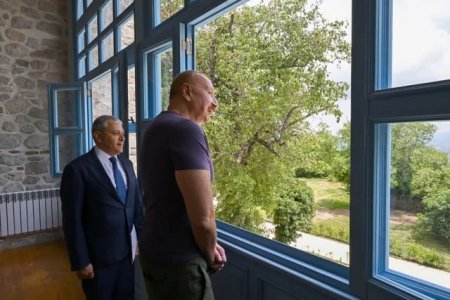 Prezident İlham Əliyev Şuşada "Sadıqcanın evi"nin açılışında iştirak edib Prezident İlham Əliyev Şuşada "Sadıqcanın evi"nin açılışında iştirak edib
