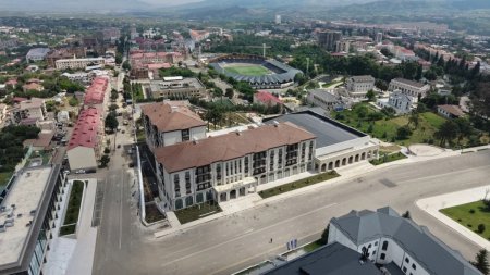 Prezident İlham Əliyev "Xankəndi" hotelinin açılışında iştirak edib Prezident İlham Əliyev "Xankəndi" hotelinin açılışında iştirak edib