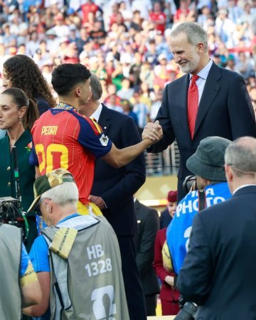 İspaniya kral ailəsi dünya çempionlarını təbrik etdi İspaniya kral ailəsi dünya çempionlarını təbrik etdi