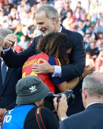 İspaniya kral ailəsi dünya çempionlarını təbrik etdi İspaniya kral ailəsi dünya çempionlarını təbrik etdi
