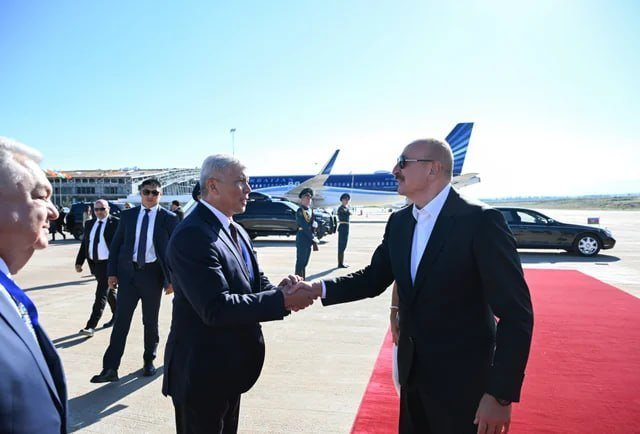 Prezident İlham Əliyevin Qırğızıstana dövlət səfəri başa çatıb Prezident İlham Əliyevin Qırğızıstana dövlət səfəri başa çatıb