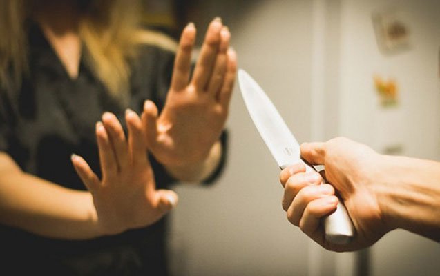 Xırdalanda dəhşətli hadisə: Ər arvadını bıçaqladı, sonra özünə qəsd etdi Xırdalanda dəhşətli hadisə: Ər arvadını bıçaqladı, sonra özünə qəsd etdi