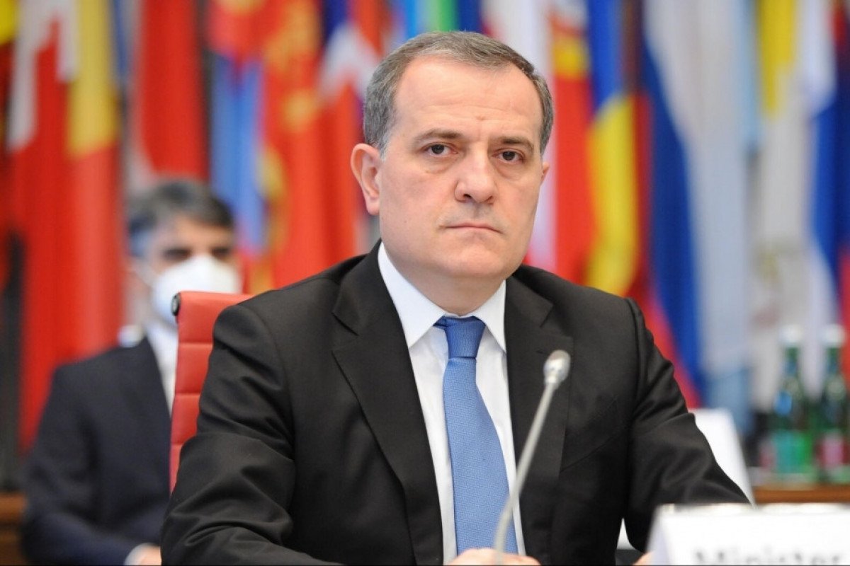 Ceyhun Bayramov Ukraynaya rəsmi səfərə gedib Ceyhun Bayramov Ukraynaya rəsmi səfərə gedib