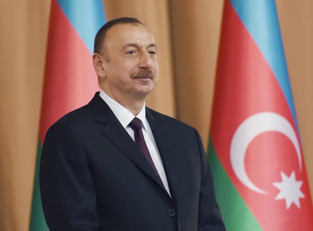 İlham Əliyev Sinqapur Prezidentini təbrik edib İlham Əliyev Sinqapur Prezidentini təbrik edib
