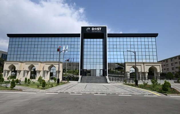 İlham Əliyev və Mehriban Əliyeva Naxçıvan Regional DOST Mərkəzinin açılışında iştirak ediblər İlham Əliyev və Mehriban Əliyeva Naxçıvan Regional DOST Mərkəzinin açılışında iştirak ediblər