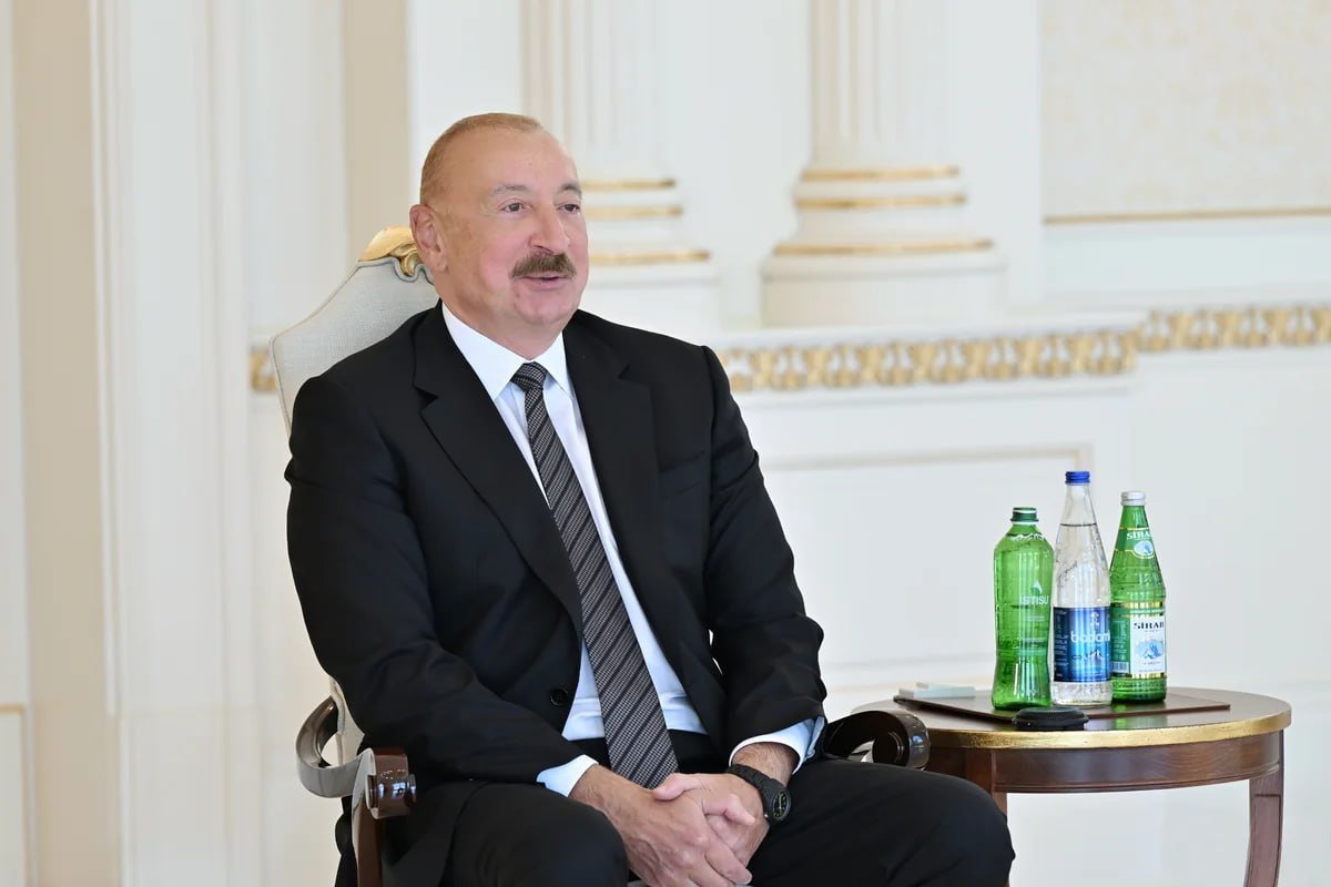 İlham Əliyev Böyük Britaniyanın Azərbaycana yeni təyin olunmuş səfirini qəbul edib
