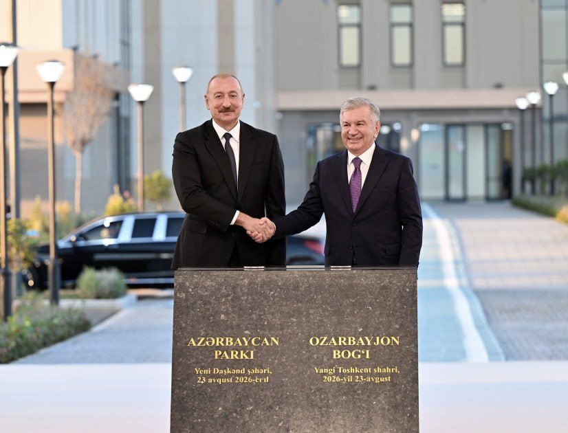 İlham Əliyev və Şavkat Mirziyoyev Yeni Daşkənddə “Azərbaycan” parkının təməlini qoyublar İlham Əliyev və Şavkat Mirziyoyev Yeni Daşkənddə “Azərbaycan” parkının təməlini qoyublar
