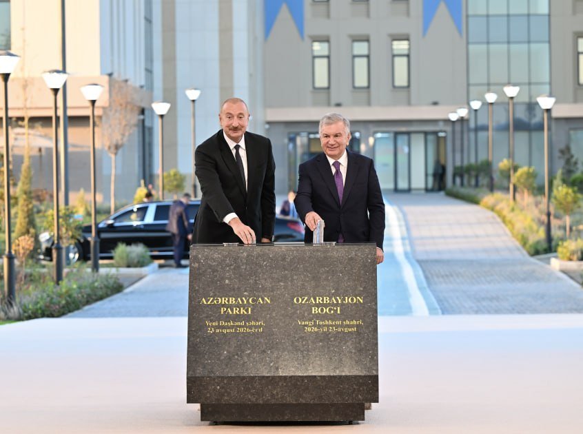 İlham Əliyev və Şavkat Mirziyoyev Yeni Daşkənddə “Azərbaycan” parkının təməlini qoyublar İlham Əliyev və Şavkat Mirziyoyev Yeni Daşkənddə “Azərbaycan” parkının təməlini qoyublar