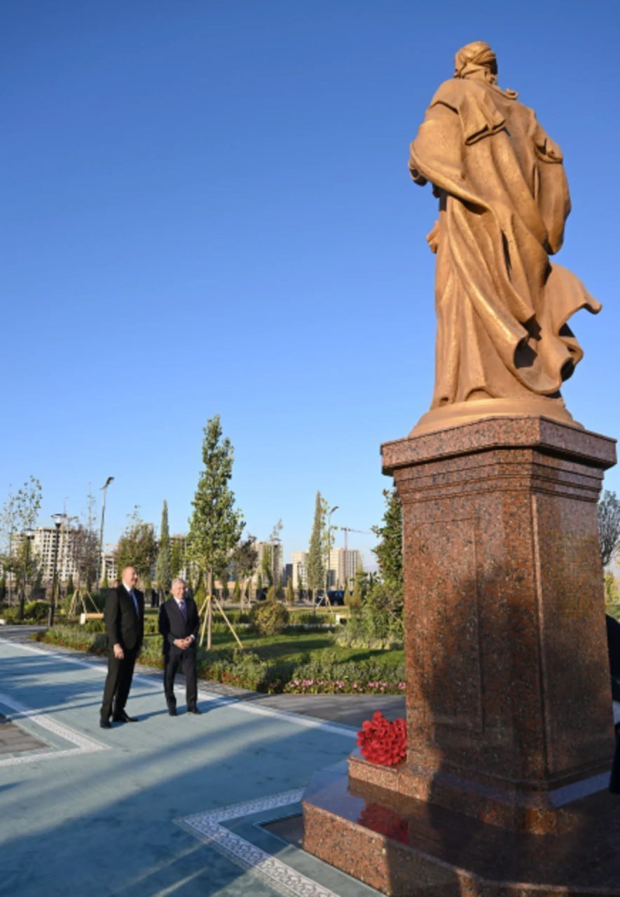 İlham Əliyev və Şavkat Mirziyoyev Daşkənddə Nizami Gəncəvi adına Milli Pedaqoji Universitetin açılışında iştirak ediblər