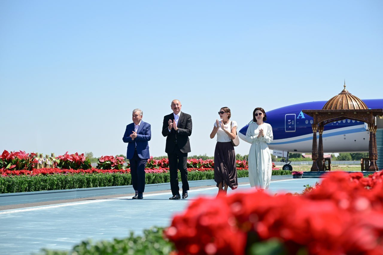 İlham Əliyev və Mehriban Əliyeva Daşkənddən Buxaraya gediblər