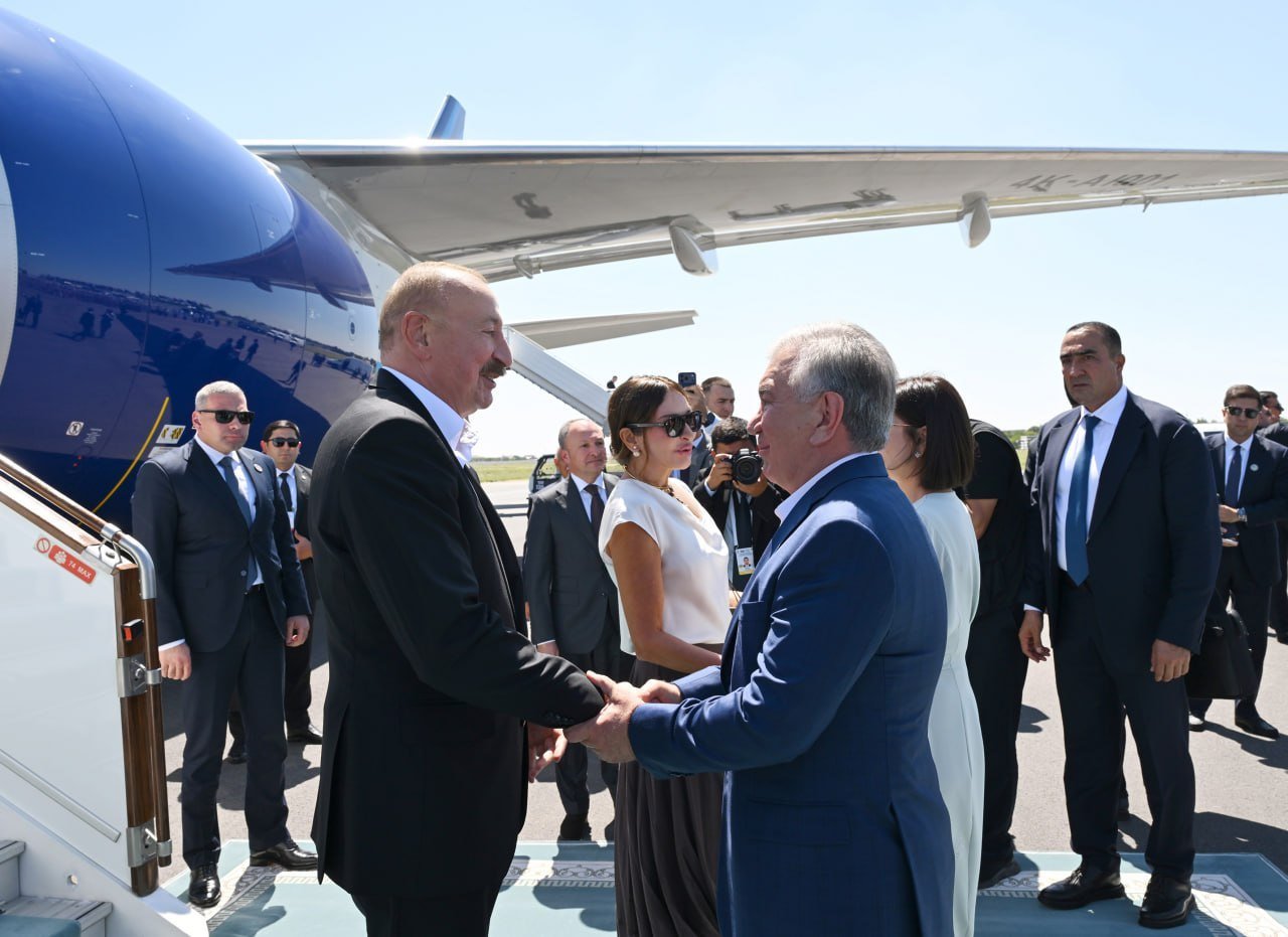 İlham Əliyev və Mehriban Əliyeva Daşkənddən Buxaraya gediblər