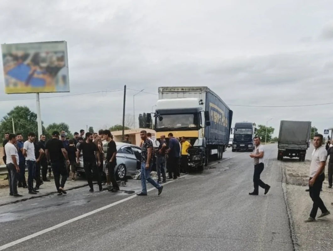 Şabranda ölümlə nəticələnən ağır yol-nəqliyyat hadisəsində ölənlərin sayı iki nəfərə çatıb. Şabranda ölümlə nəticələnən ağır yol-nəqliyyat hadisəsində ölənlərin sayı iki nəfərə çatıb.
