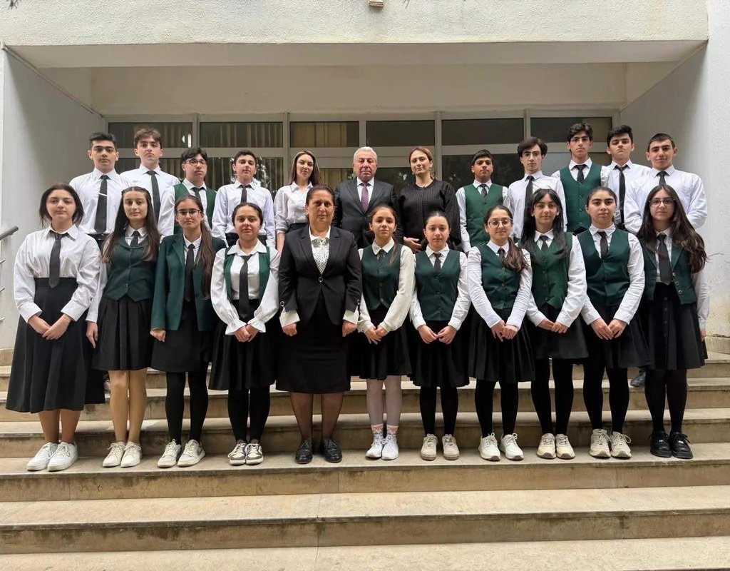Sumqayıt gimnaziyasının 11-ci sinfi yüksək nəticə göstərdi – Bir şagird 700 bal topladı Sumqayıt gimnaziyasının 11-ci sinfi yüksək nəticə göstərdi – Bir şagird 700 bal topladı