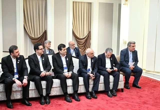 İlham Əliyev Məsud Pezeşkianla görüşdü – ƏMƏKDAŞLIQ MÜZAKİRƏ EDİLDİ İlham Əliyev Məsud Pezeşkianla görüşdü – ƏMƏKDAŞLIQ MÜZAKİRƏ EDİLDİ