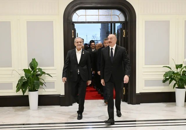 İlham Əliyev Məsud Pezeşkianla görüşdü – ƏMƏKDAŞLIQ MÜZAKİRƏ EDİLDİ İlham Əliyev Məsud Pezeşkianla görüşdü – ƏMƏKDAŞLIQ MÜZAKİRƏ EDİLDİ