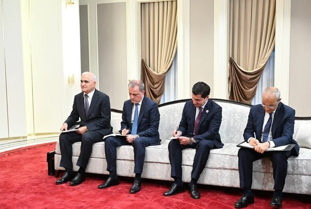İlham Əliyev Məsud Pezeşkianla görüşdü – ƏMƏKDAŞLIQ MÜZAKİRƏ EDİLDİ İlham Əliyev Məsud Pezeşkianla görüşdü – ƏMƏKDAŞLIQ MÜZAKİRƏ EDİLDİ