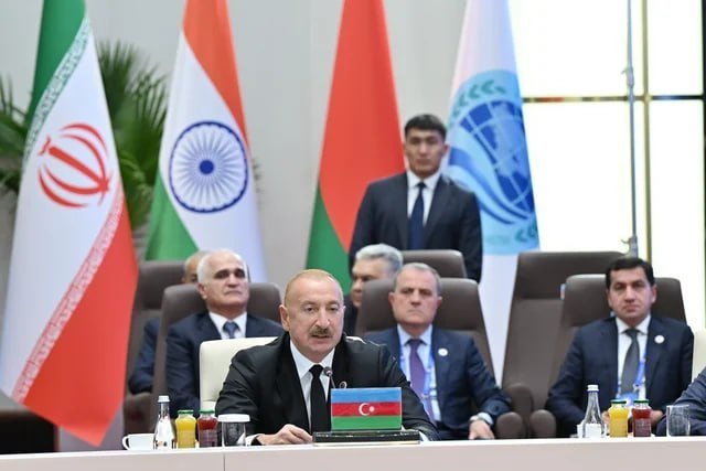 Prezident İlham Əliyev “ŞƏT plyus” formatında keçirilən görüşdə çıxış edib Prezident İlham Əliyev “ŞƏT plyus” formatında keçirilən görüşdə çıxış edib