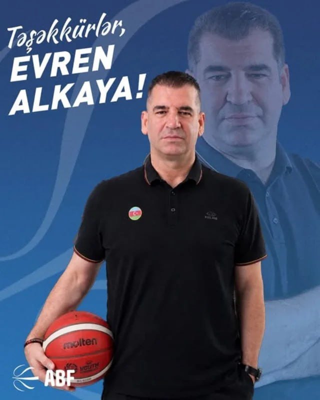 Azərbaycan millisinin baş məşqçisi ilə yollar ayrıldı Azərbaycan millisinin baş məşqçisi ilə yollar ayrıldı
