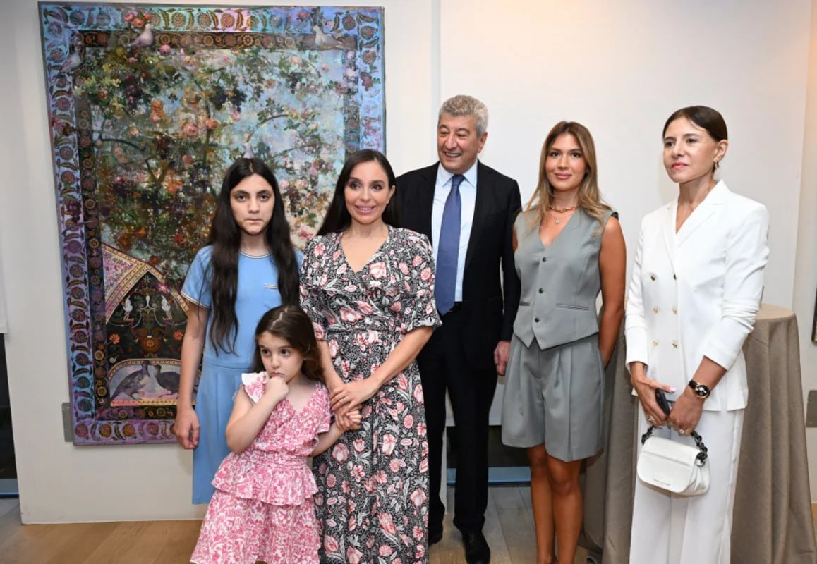 Leyla Əliyevanın ideya müəllifi olduğu “Ana təbiət” sərgisi Madriddə açıldı Leyla Əliyevanın ideya müəllifi olduğu “Ana təbiət” sərgisi Madriddə açıldı