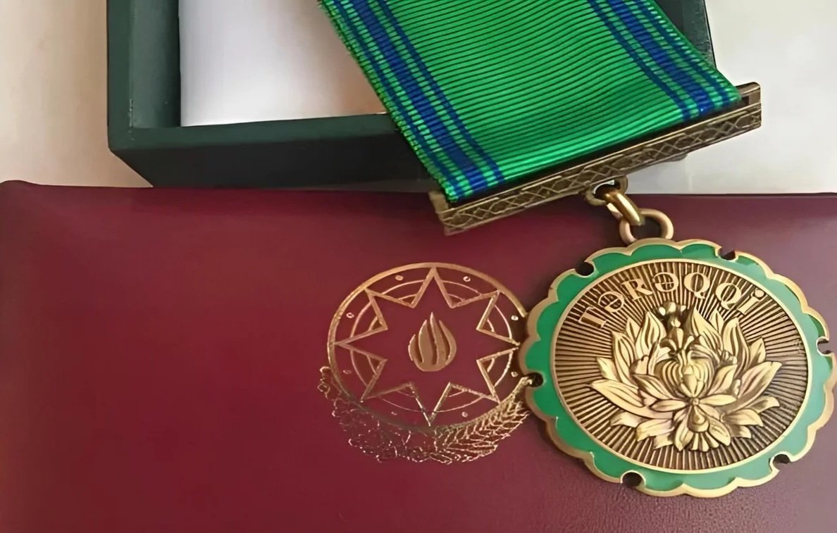 Auditorlar Palatasının üzvləri və əməkdaşları “Tərəqqi” medalı ilə təltif edilib Auditorlar Palatasının üzvləri və əməkdaşları “Tərəqqi” medalı ilə təltif edilib