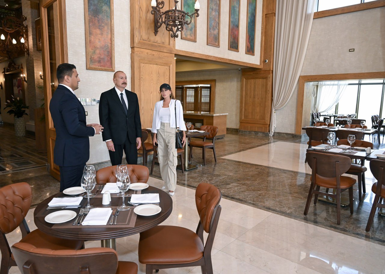İlham Əliyev və Mehriban Əliyeva Şamaxıda “Pirqulu Park” hotelinin açılışında iştirak ediblər İlham Əliyev və Mehriban Əliyeva Şamaxıda “Pirqulu Park” hotelinin açılışında iştirak ediblər