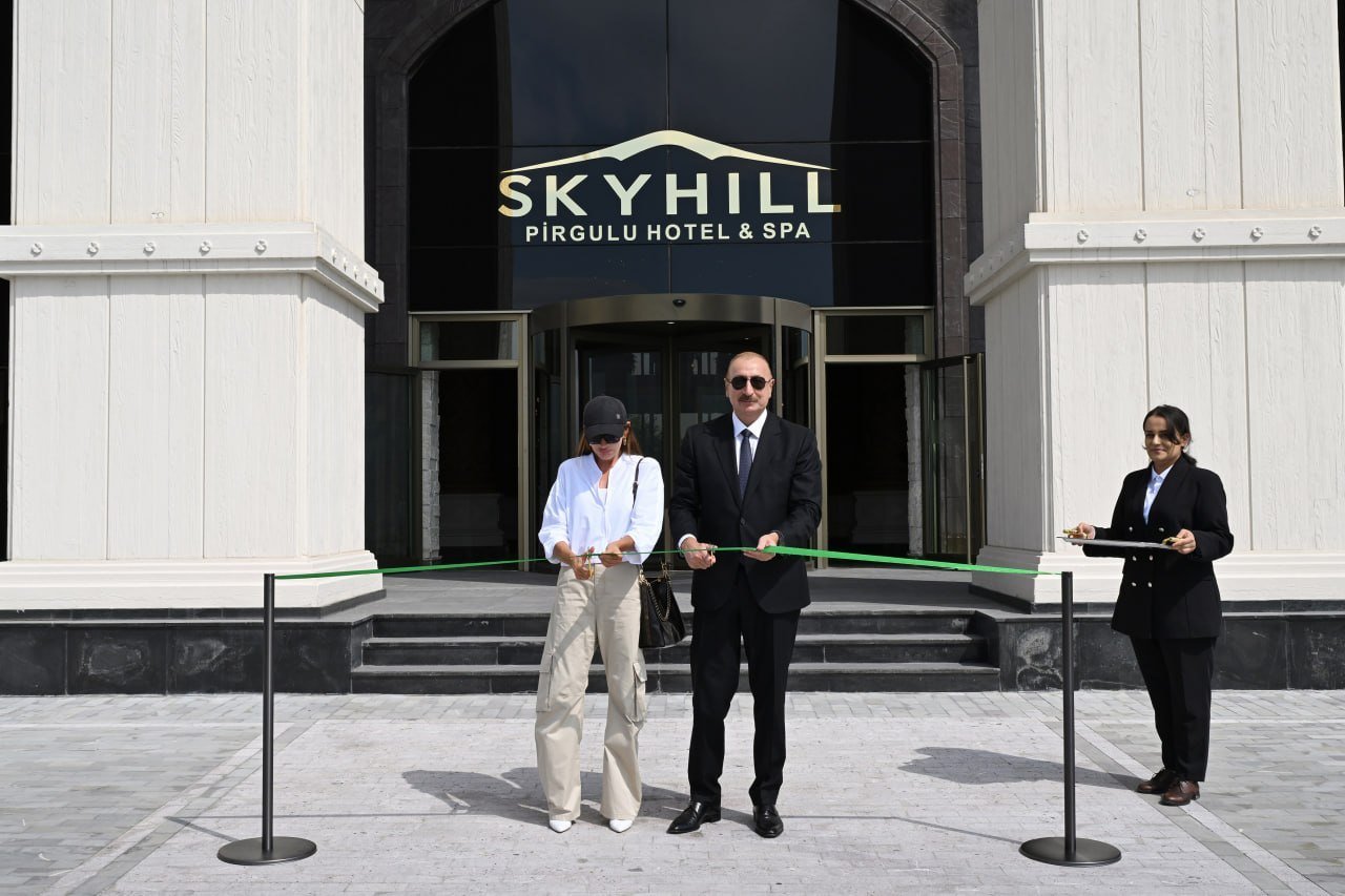 İlham Əliyev və Mehriban Əliyeva Şamaxıda “Pirqulu Park” hotelinin açılışında iştirak ediblər İlham Əliyev və Mehriban Əliyeva Şamaxıda “Pirqulu Park” hotelinin açılışında iştirak ediblər