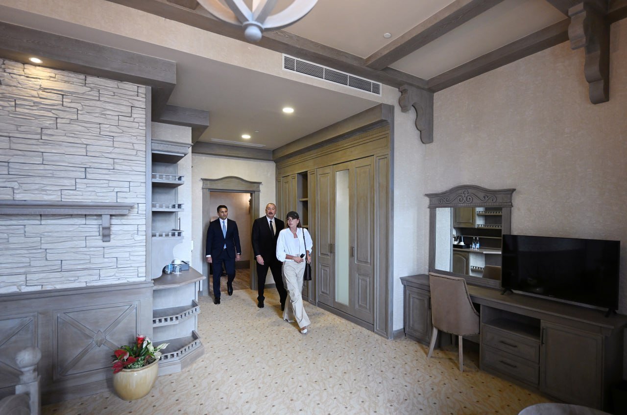 İlham Əliyev və Mehriban Əliyeva Şamaxıda “Pirqulu Park” hotelinin açılışında iştirak ediblər İlham Əliyev və Mehriban Əliyeva Şamaxıda “Pirqulu Park” hotelinin açılışında iştirak ediblər