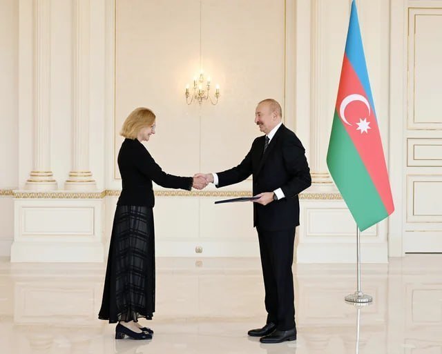 İlham Əliyev Estoniyanın Azərbaycana yeni təyin olunmuş səfirini qəbul edib İlham Əliyev Estoniyanın Azərbaycana yeni təyin olunmuş səfirini qəbul edib