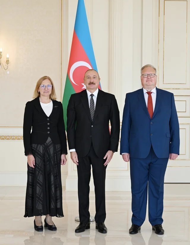 İlham Əliyev Estoniyanın Azərbaycana yeni təyin olunmuş səfirini qəbul edib İlham Əliyev Estoniyanın Azərbaycana yeni təyin olunmuş səfirini qəbul edib