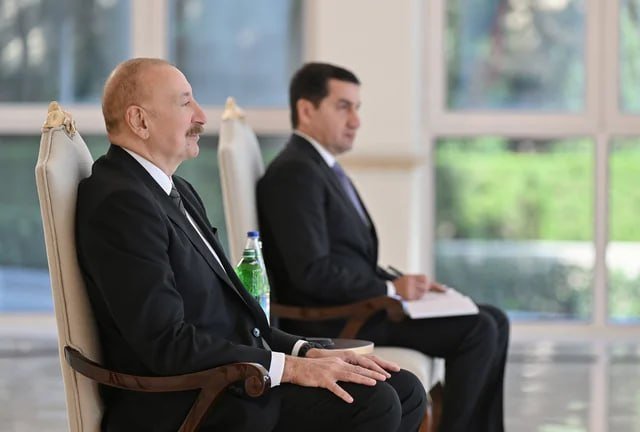 İlham Əliyev İsveçin Azərbaycana yeni təyin olunmuş səfirini qəbul edib İlham Əliyev İsveçin Azərbaycana yeni təyin olunmuş səfirini qəbul edib